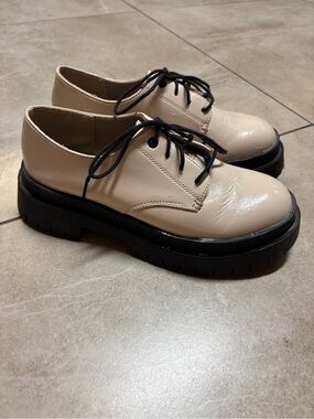 Beige Lace-Up Platform Oxford Shoes for Women